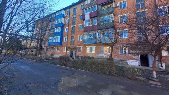 
   Продам 3-комнатную, 57.4 м², Седина ул, 49

. Фото 2.