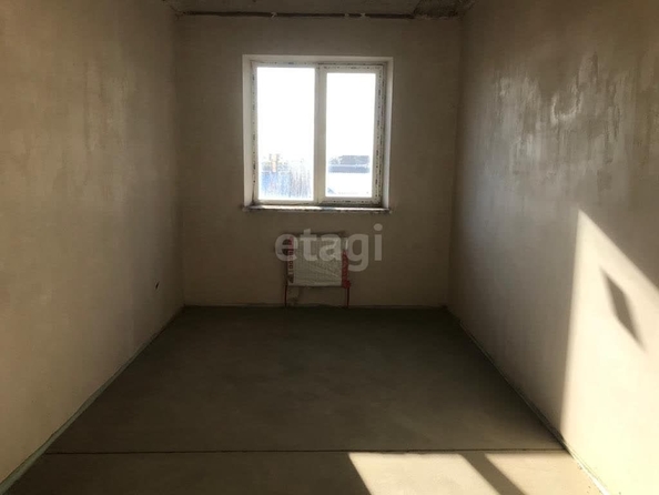 
   Продам 2-комнатную, 58 м², Дружбы ул, 63

. Фото 1.