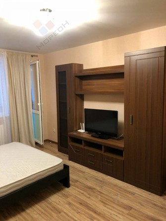 
   Продам 1-комнатную, 35 м², Гагарина ул, 192к4

. Фото 1.