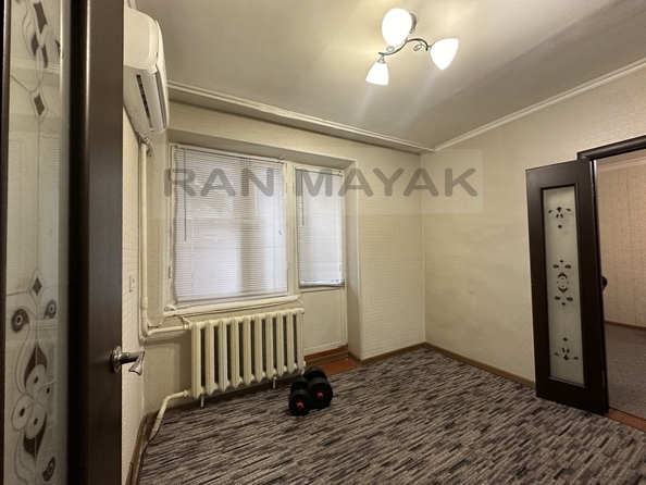 
   Продам 2-комнатную, 38.1 м², Димитрова ул, 18

. Фото 4.