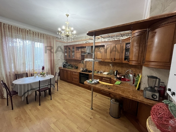 
   Продам дом, 350 м², Майкоп

. Фото 1.