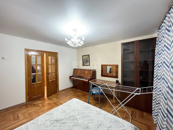 
   Продам 3-комнатную, 61.4 м², Ленина ул, 16

. Фото 1.