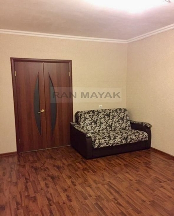 
   Продам 3-комнатную, 64 м², 12 Марта пер, 150к1

. Фото 2.