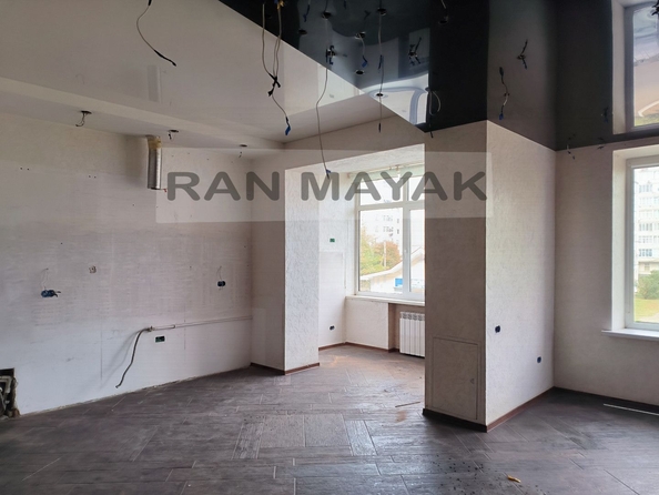 
   Продам 5-комнатную, 172 м², 3 Интернационала ул, 165

. Фото 8.