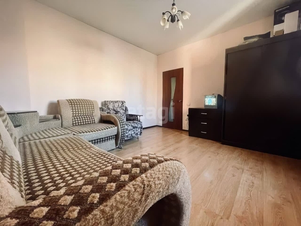 
   Продам 1-комнатную, 38.4 м², Космическая ул, 88к1

. Фото 3.