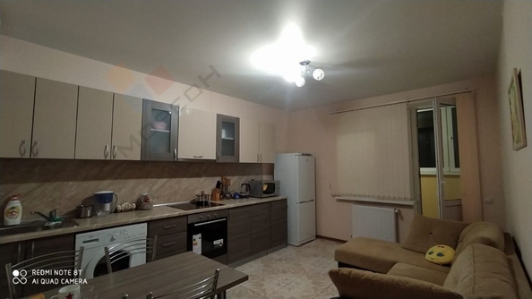 
   Продам 1-комнатную, 52.3 м², Невкипелого ул, 18к1

. Фото 3.