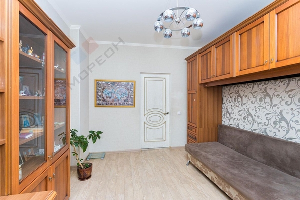 
   Продам 3-комнатную, 80 м², Героя Яцкова И.В. ул, 10

. Фото 7.
