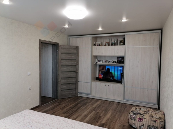 
   Продам 1-комнатную, 39.5 м², Кружевная ул, 16

. Фото 2.