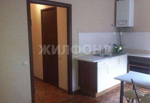 
   Продам 1-комнатную, 35 м², Камо ул, 3А

. Фото 3.