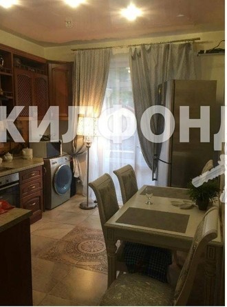 
   Продам 2-комнатную, 68 м², Городской пер, 4а

. Фото 4.