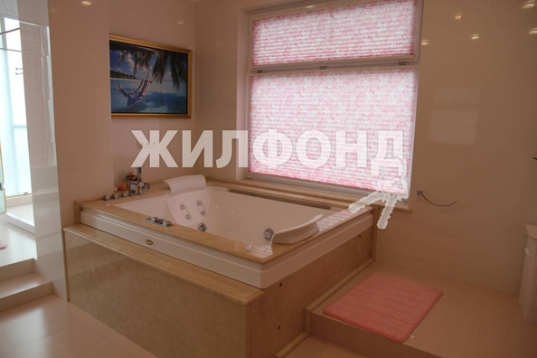 
   Продам 5-комнатную, 650 м², , 94/27

. Фото 23.