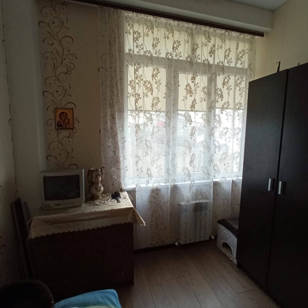 
   Продам 1-комнатную, 42 м², Изумрудная ул, 15

. Фото 4.