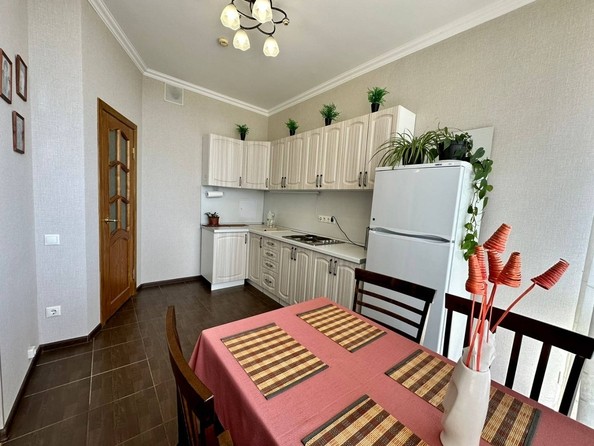 
   Продам 2-комнатную, 61.9 м², Виноградная ул, 22/1В

. Фото 6.