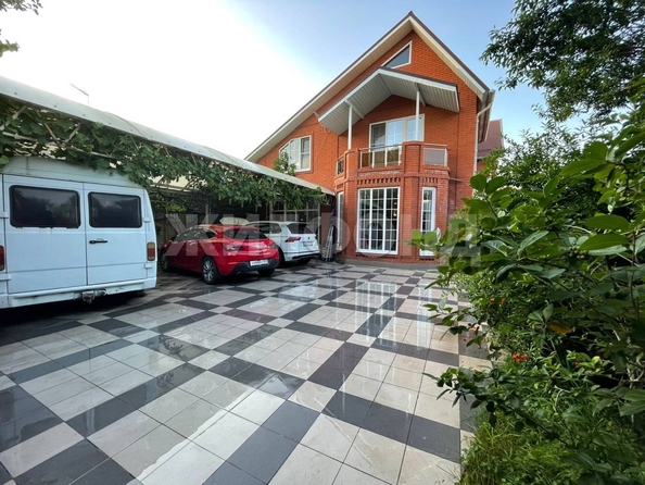 
   Продам дом, 234 м², Краснодар

. Фото 1.