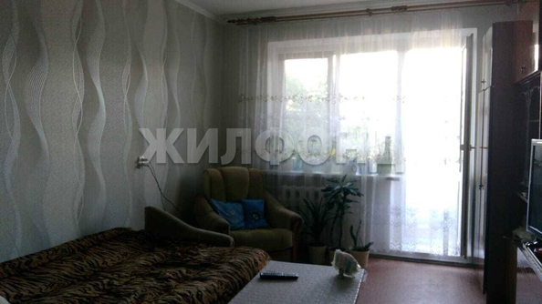 
   Продам 1-комнатную, 40 м², А.Макарова ул, 41

. Фото 1.