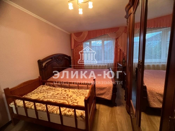 
   Продам 3-комнатную, 65 м², 2-й мкр

. Фото 2.