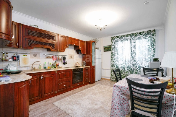 
   Продам 3-комнатную, 85 м², Черкасская ул, 60/1

. Фото 1.