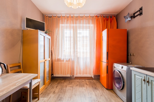 
   Продам 2-комнатную, 52.4 м², Тургенева ул, 33/1/2  33

. Фото 3.