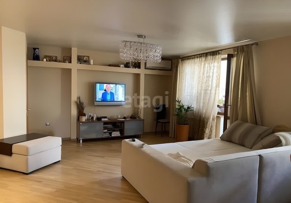 
   Продам 2-комнатную, 64.3 м², Ставропольская ул, 84

. Фото 1.