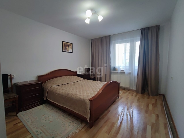 
   Продам 3-комнатную, 87.2 м², Репина пр-д, 40

. Фото 6.