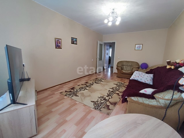 
   Продам 3-комнатную, 87.2 м², Репина пр-д, 40

. Фото 9.