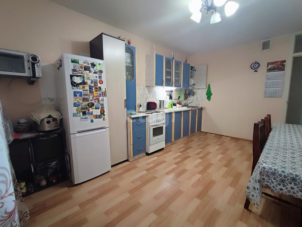 
   Продам 3-комнатную, 87.2 м², Репина пр-д, 40

. Фото 18.