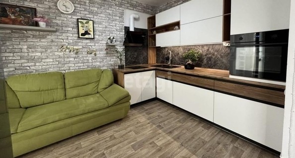 
   Продам 1-комнатную, 36 м², Лиссабонская ул, 109/28

. Фото 2.