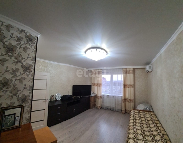 
   Продам 1-комнатную, 44 м², Казбекская ул, 1

. Фото 2.