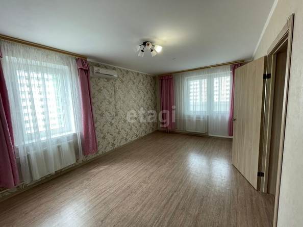 
   Продам 2-комнатную, 56.2 м², Черкасская ул, 62/1

. Фото 4.