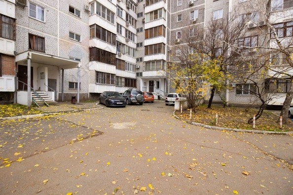 
   Продам 3-комнатную, 91.3 м², Ставропольская ул, 183/1

. Фото 1.