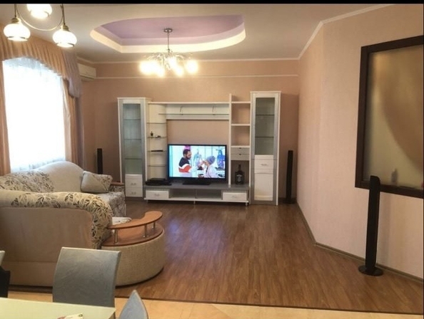 
   Продам 2-комнатную, 63 м², Горького ул, 12

. Фото 3.