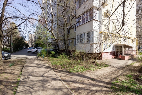 
   Продам 3-комнатную, 69.6 м², Уральская ул, 180

. Фото 1.