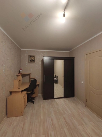 
   Продам 1-комнатную, 32.5 м², Сергея Есенина ул, 108/9Б

. Фото 2.