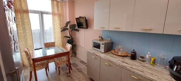 
   Продам 2-комнатную, 75 м², Дмитриевой ул, 23/3

. Фото 13.