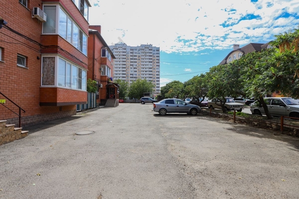 
   Продам 3-комнатную, 75.7 м², Вологодская ул, 4

. Фото 25.