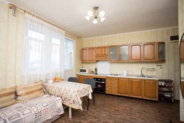 
   Продам 1-комнатную, 44 м², Просвещения ул, 36А

. Фото 2.