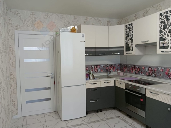 
   Продам 2-комнатную, 75 м², Евгении Жигуленко ул, 11/2

. Фото 1.