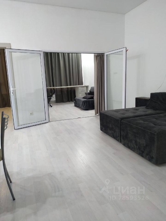 
   Продам 2-комнатную, 55 м², Крымская ул, к 21

. Фото 8.