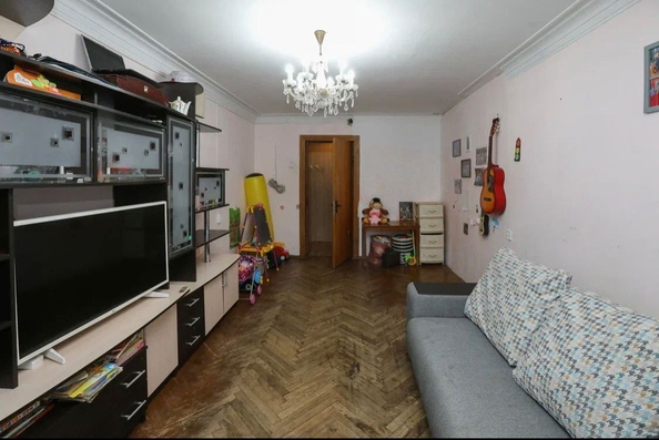 
   Продам 3-комнатную, 63 м², Грибоедова ул, д 15

. Фото 9.