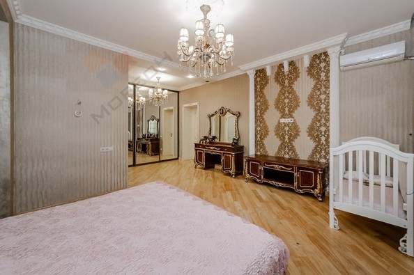 
   Продам 5-комнатную, 188.2 м², Дзержинского ул, 93/1

. Фото 12.