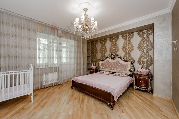 
   Продам 5-комнатную, 188.2 м², Дзержинского ул, 93/1

. Фото 13.