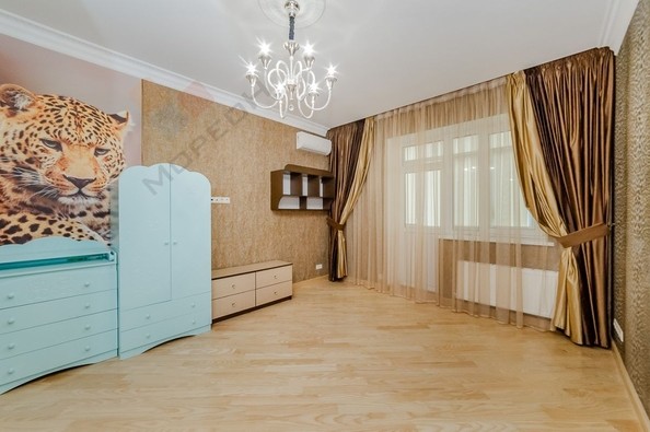 
   Продам 5-комнатную, 188.2 м², Дзержинского ул, 93/1

. Фото 32.