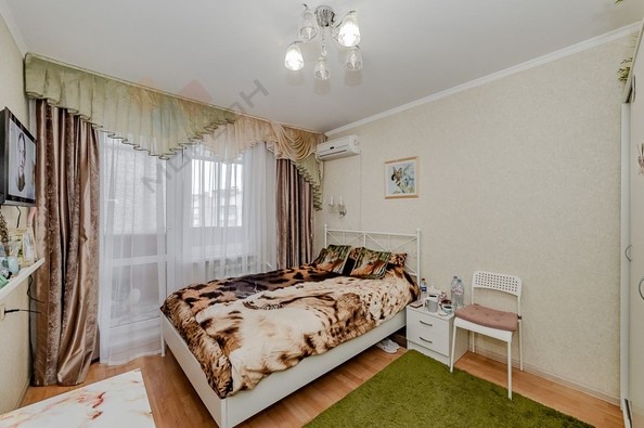 
   Продам 3-комнатную, 80 м², Севастопольская ул, 2/2

. Фото 9.