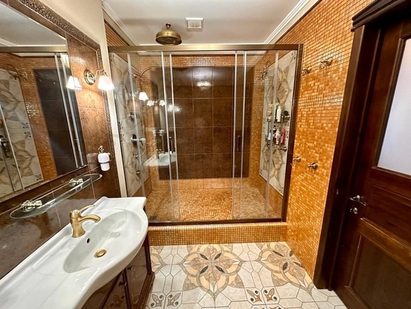 
   Продам 7-комнатную, 235.8 м², Гаражная ул, 81/6

. Фото 15.