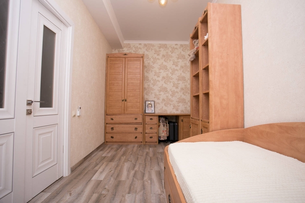 
   Продам 2-комнатную, 48.3 м², Белых акаций ул, 13

. Фото 6.