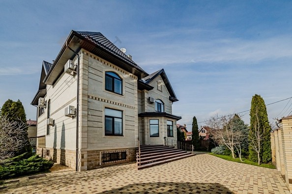 
   Продам дом, 370 м², Краснодар

. Фото 1.