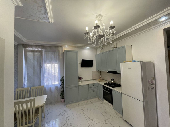 
   Продам 2-комнатную, 42 м², Школьная ул, 15

. Фото 2.