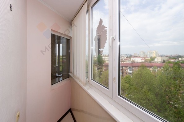 
   Продам 2-комнатную, 65.7 м², Ставропольская ул, 80

. Фото 20.