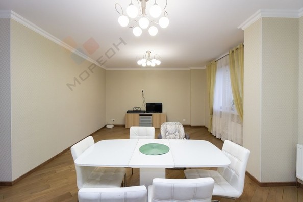 
   Продам 3-комнатную, 93.8 м², Ставропольская ул, 207/1

. Фото 3.