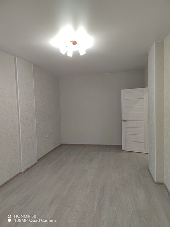 
   Продам 1-комнатную, 42 м², Крестьянская ул, 27к2

. Фото 1.